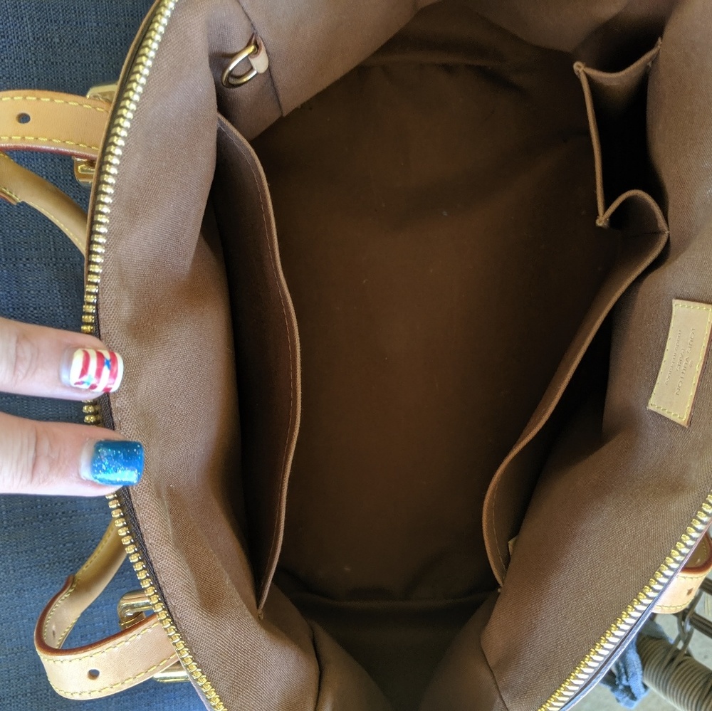 Large Authentic Louis Vuitton Hand Bag
